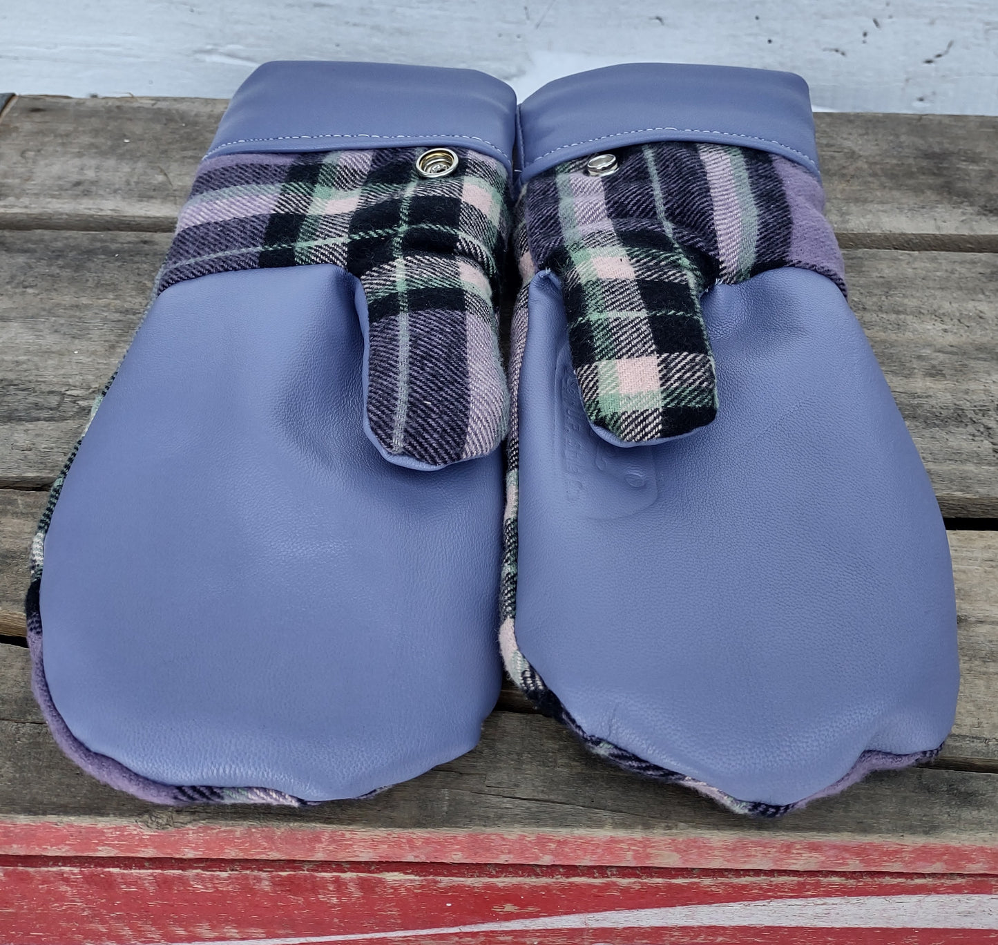 Lilac Mitts